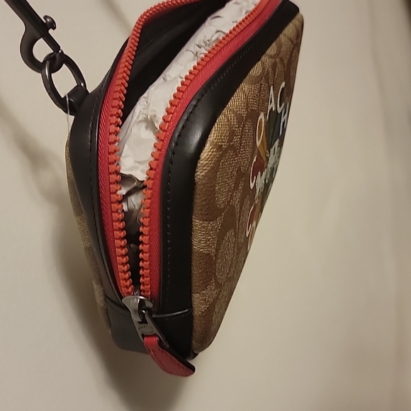 Coach crossbody pocketbook - Picture 5 of 7